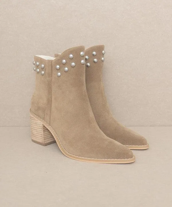 Alofi - Studded Collar Booties