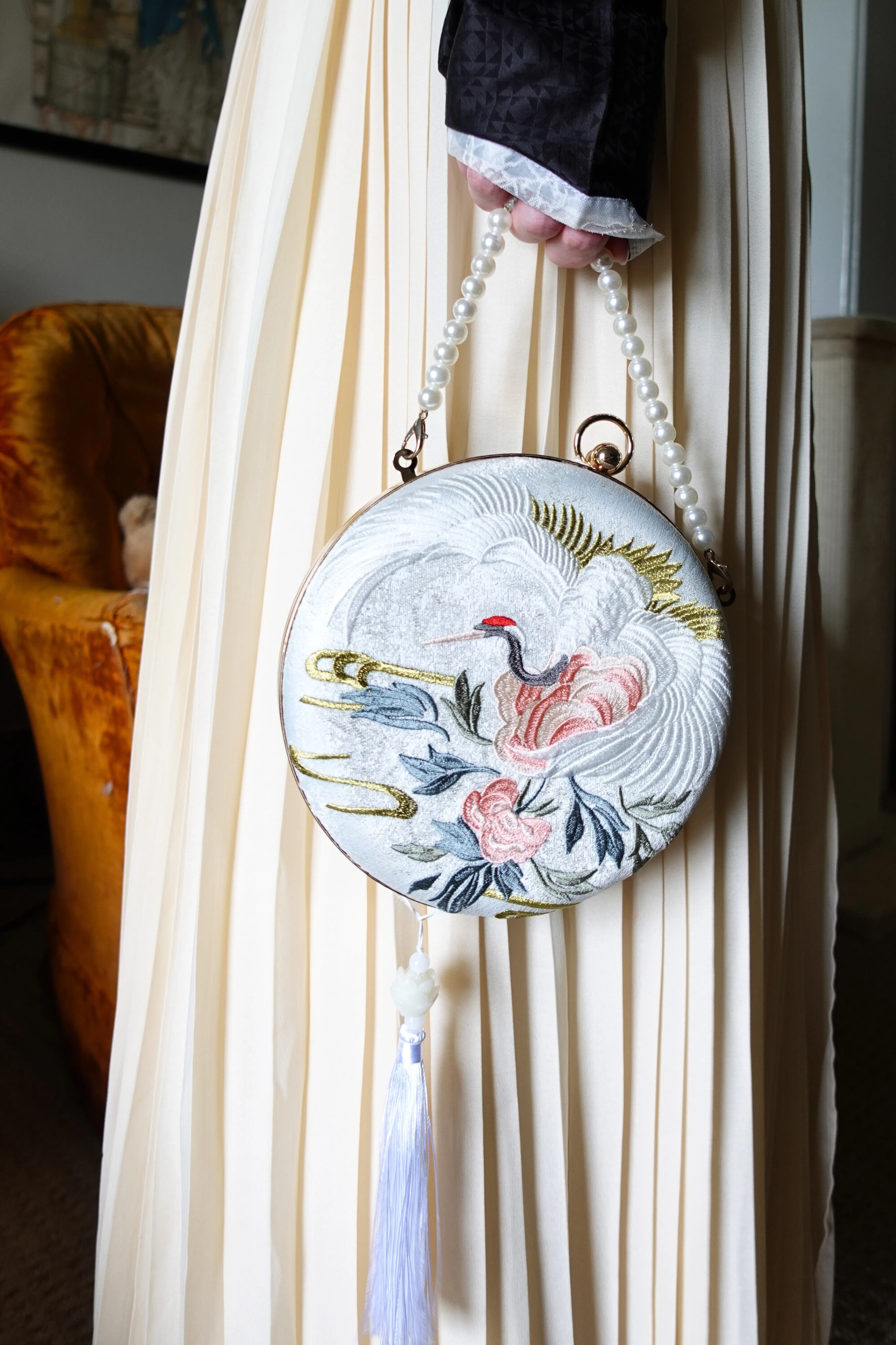 Hè Wu 鹤舞 Crane Dance Embroidered Hard Shell Purse